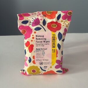 4/$20 Forever 21 Makeup Removing Facial Wipes – Rose Extract (30-Count)